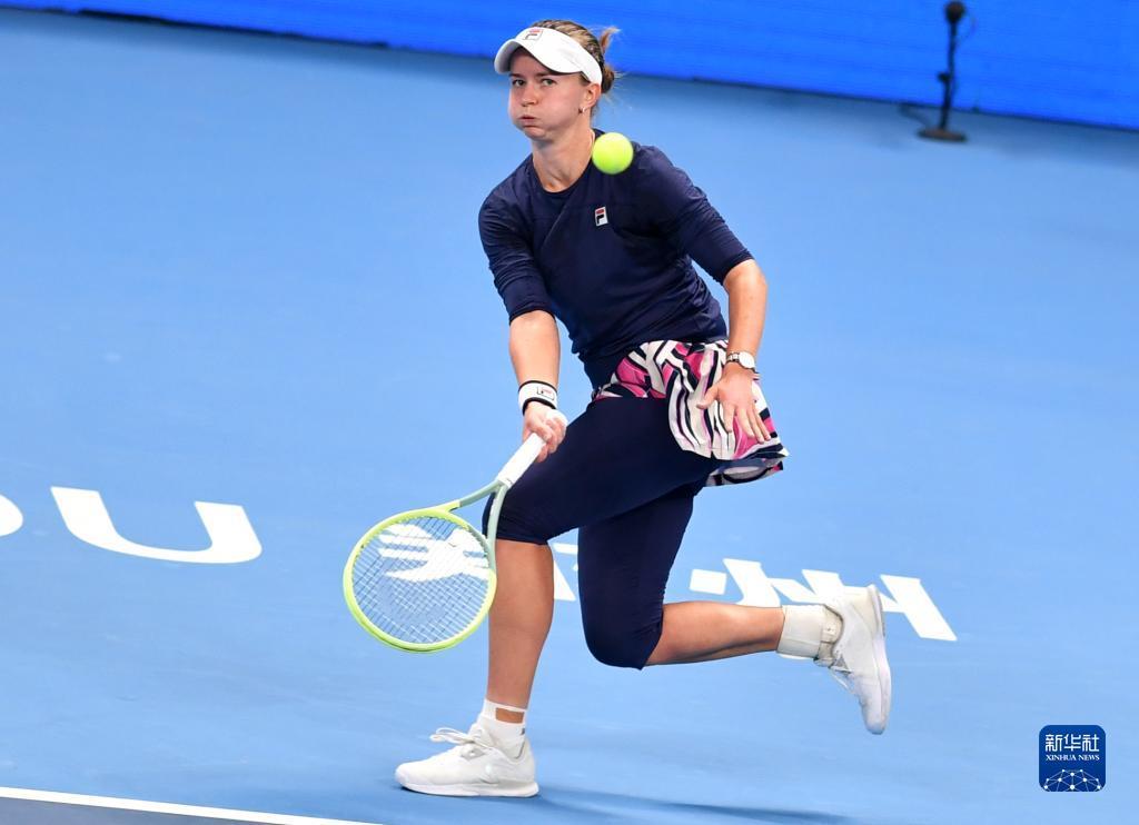 拿球推进 拿球推进