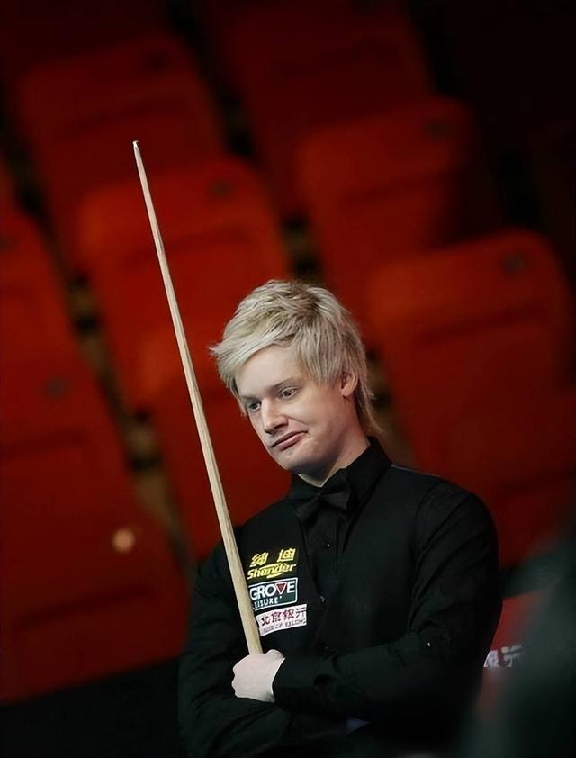 洞比赛里 洞比赛里