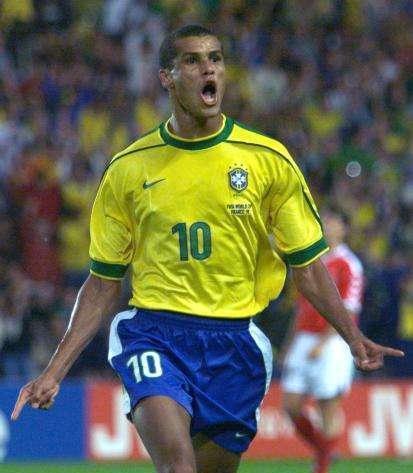 斗志昂扬 斗志昂扬