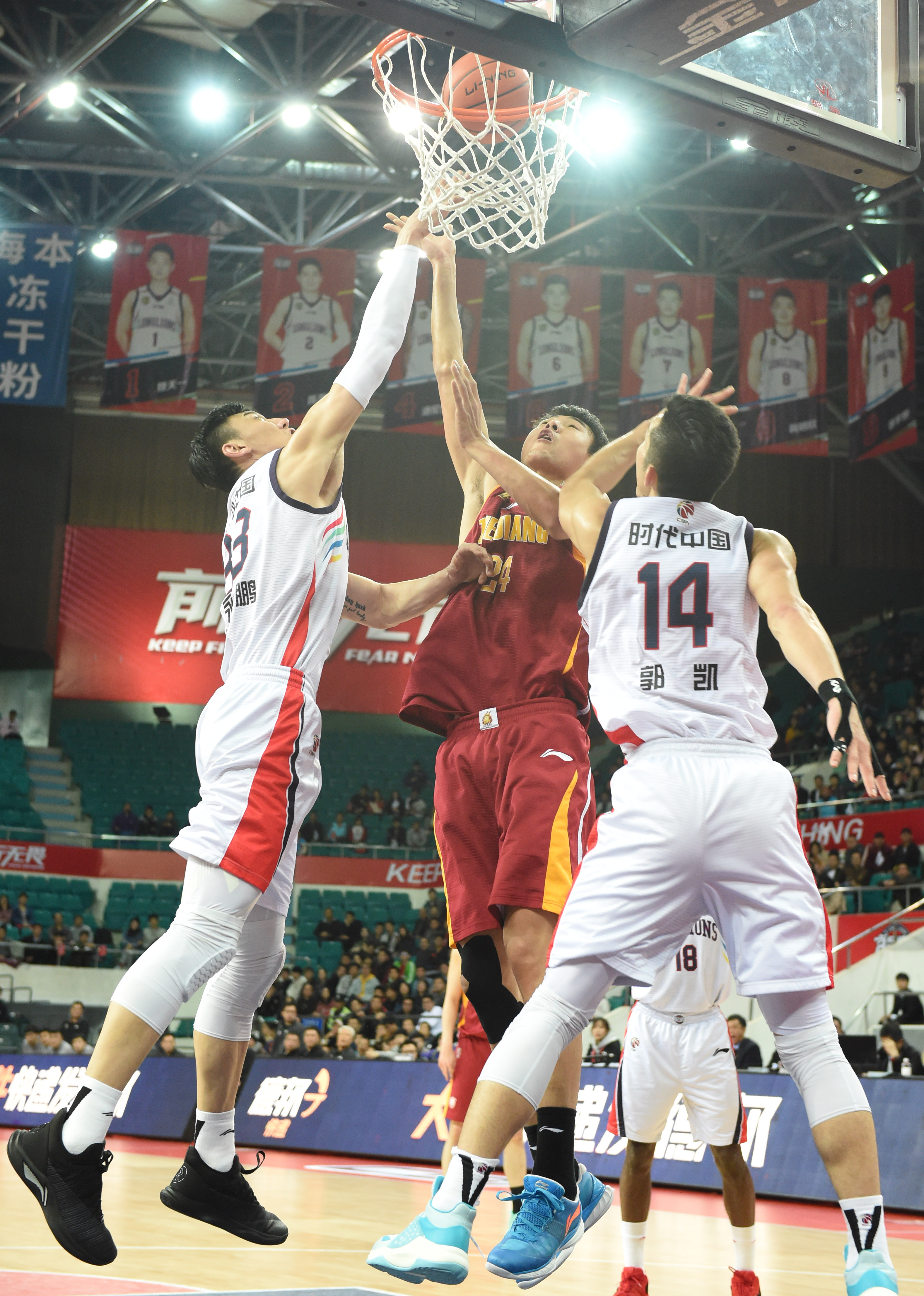 后卫强侧假 后卫强侧假