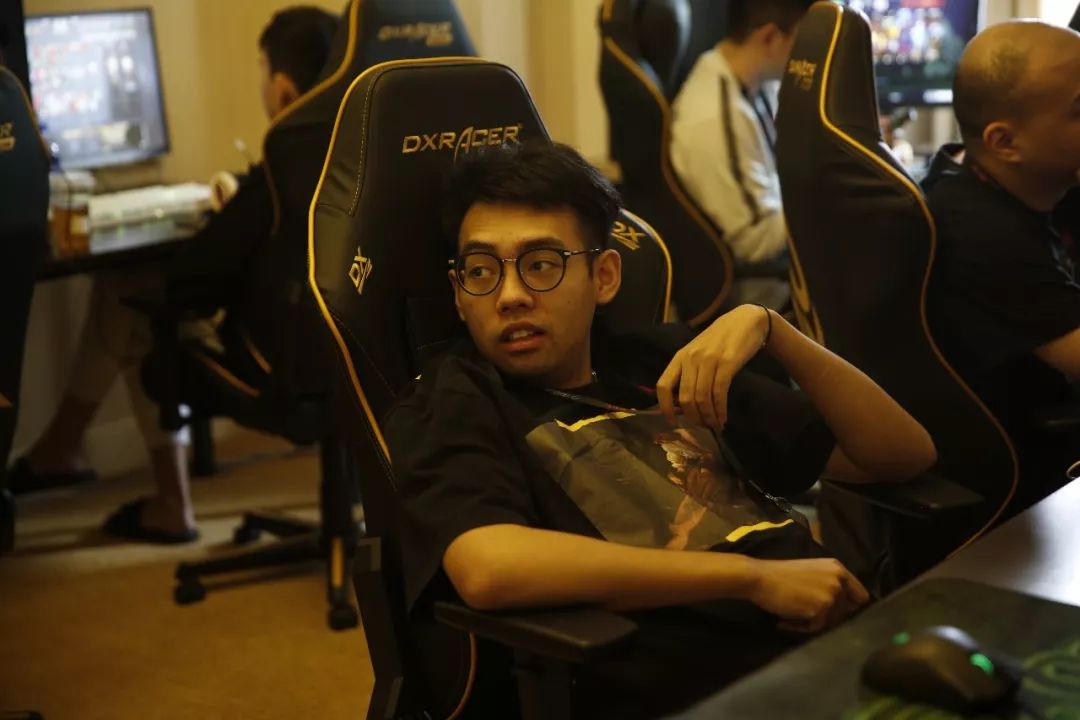 中坚野手 中坚野手